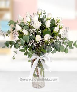 15 Beyaz Gül Aranjmanı